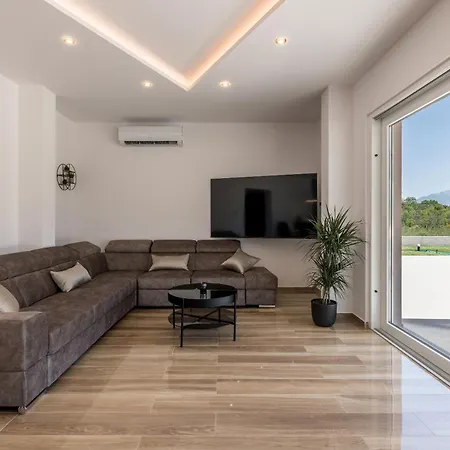 Villa Sky D 9&1 With Tennis Court And Heated Pool Omis