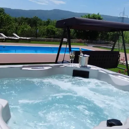 Sky D 9&1 With Tennis Court And Heated Pool Villa Omis