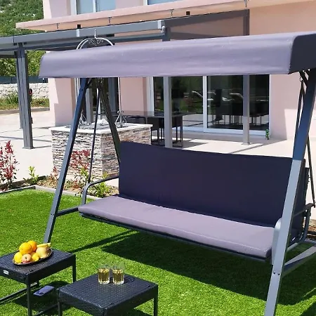 Sky D 9&1 With Tennis Court And Heated Pool