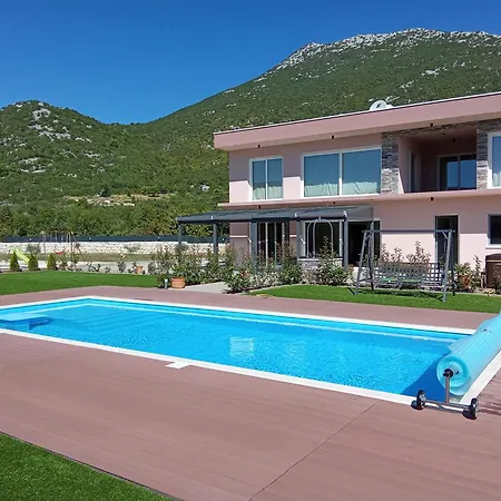 Villa Sky D 9&1 With Tennis Court And Heated Pool Omis