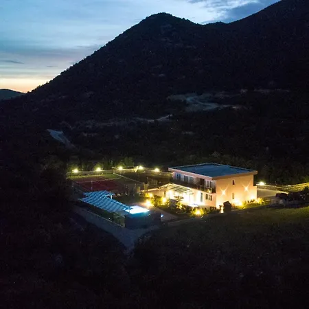 Sky D 9&1 With Tennis Court And Heated Pool *