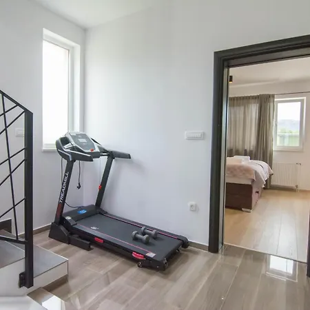 Sky D 9&1 With Tennis Court And Heated Pool Villa