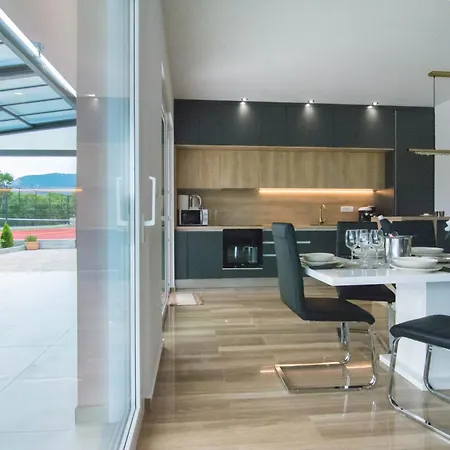 Sky D 9&1 With Tennis Court And Heated Pool Villa *