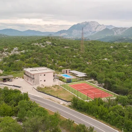 Villa Sky D 9&1 With Tennis Court And Heated Pool