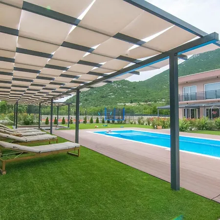 Sky D 9&1 With Tennis Court And Heated Pool *