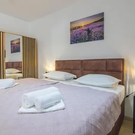 Villa Sky D 9&1 With Tennis Court And Heated Pool Omiš